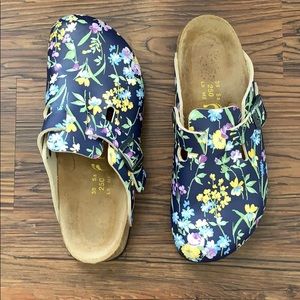 Papillon Birkenstock floral clogs